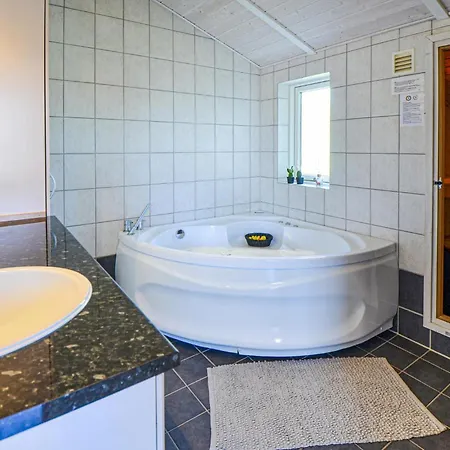 度假居 Amazing In With Sauna Glesborg